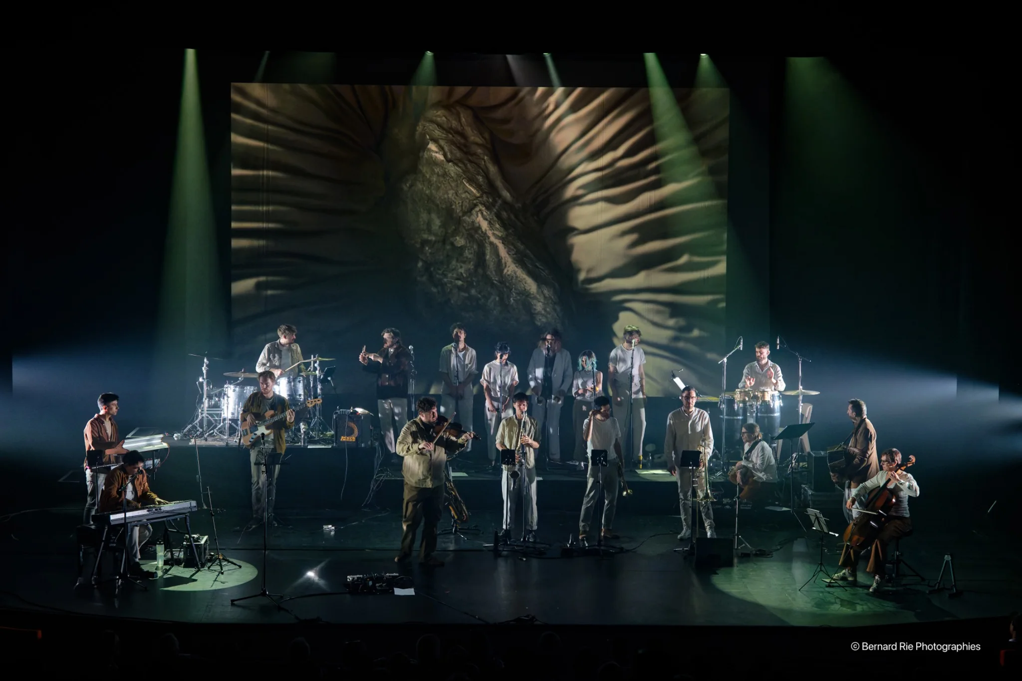 OOOTOKO , 18 musicians on stage - pic by Bernard Rie